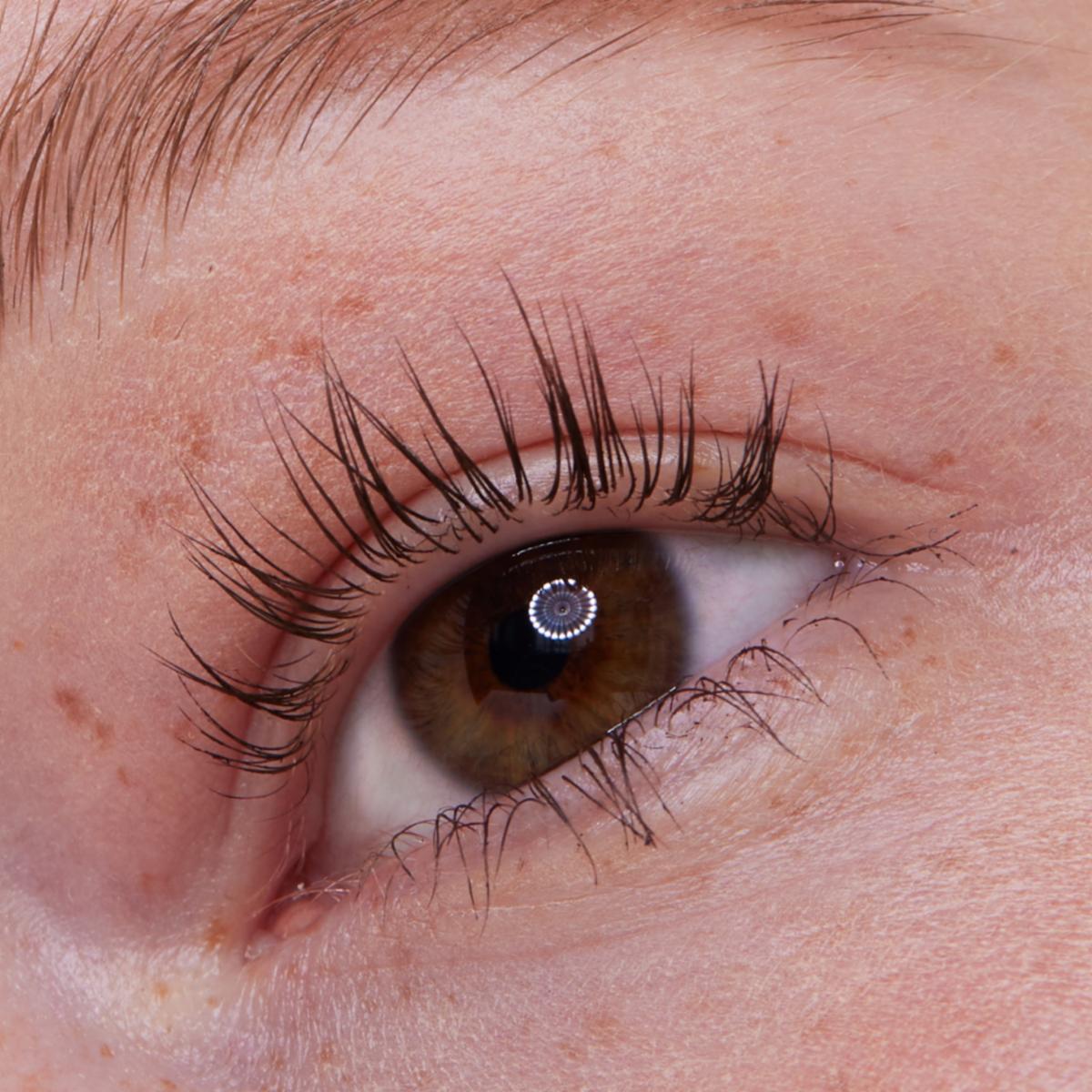 Mascara De Pestañas I Love Extreme Waterproof ESSENCE 12 Ml - Image 2