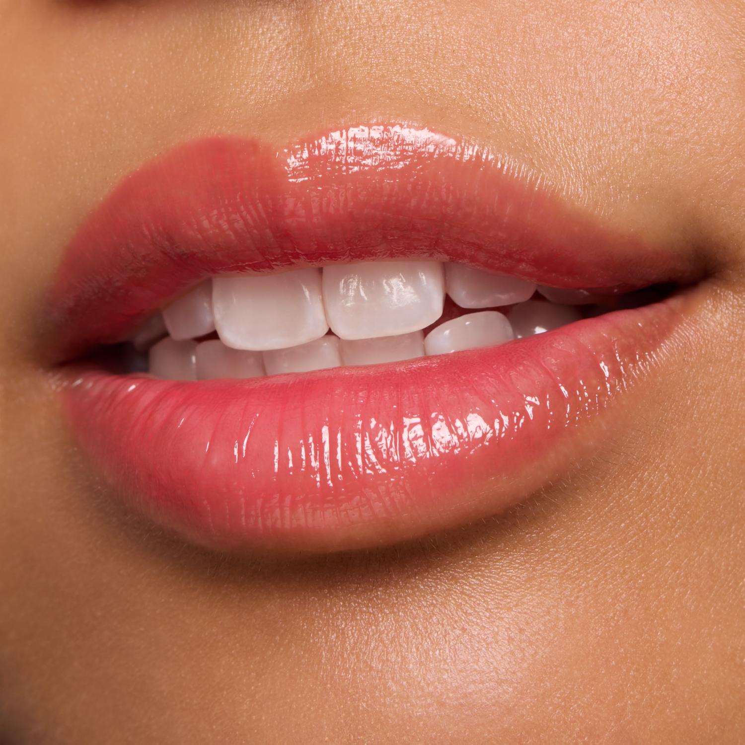 Bálsamo Labial Juicy Bomb Glossy Butter ESSENCE - Image 2