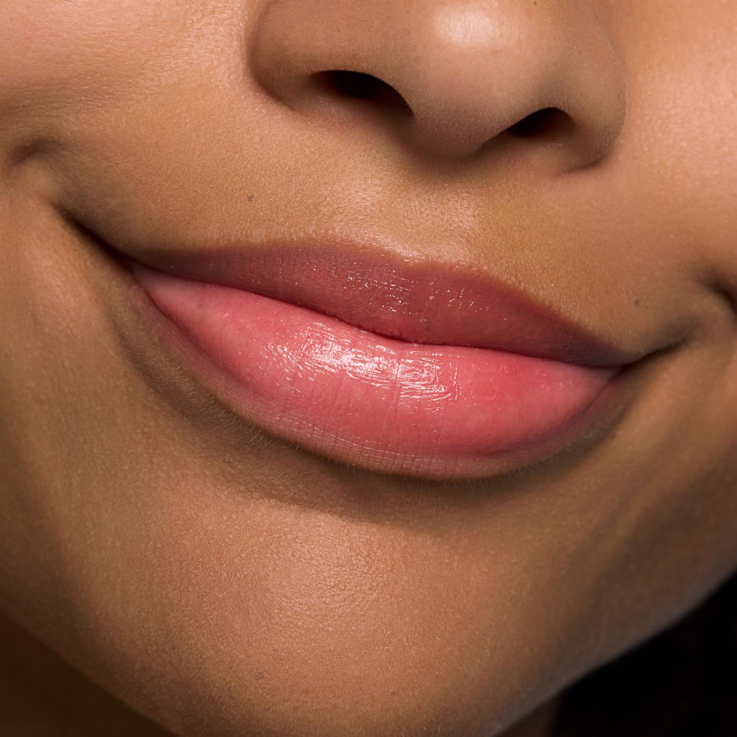 Bálsamo Labial Juicy Bomb Glossy Butter ESSENCE - Image 3