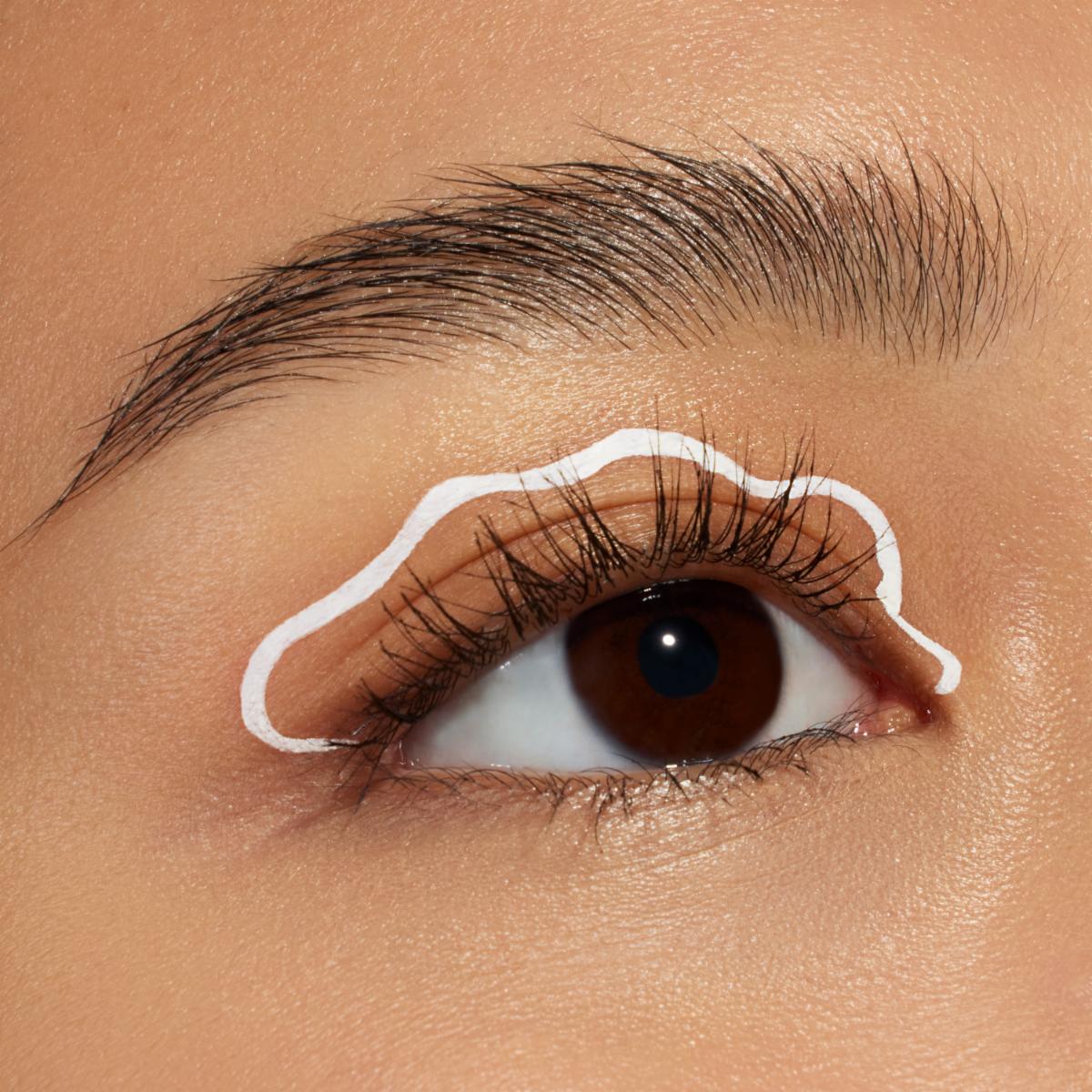 Delineador De Ojos Líquido Lash Princess ESSENCE 3 Ml - Image 6